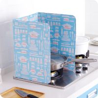 Kitchen Gas Stove Baffle Plate Aluminum Foil Insulation Board Insulation Oil Proof 83x39 CM Cooking Grease Splash Baffle