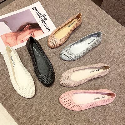 Summer sandals women comfortable soft bottom hollow out net surface flat shoes leisure pregnant mother breathable nurse sandals foreign trade