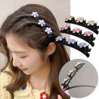 【cw】 Sparkling Braided Hair Four-Leaf Chopped Hairpin Duckbill Claw With 3 Small Barrettes 1