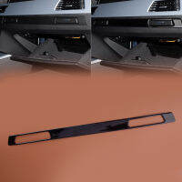 Co-Pilot ถ้วยผู้ถือ Strip Trim เปียโนสีดำไดรฟ์มือซ้าย Fit สำหรับ BMW 3 Series E90 E92 E93 2005-2007 2008 2009 2010 2011 2012