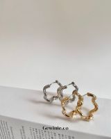 Gewinie.co - Curly hoop earrings