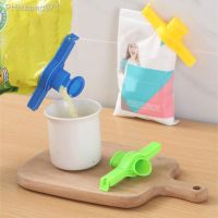 4Pcs Non-slip Dustproof Vacuum Seal Clips with Cap Food Preservation Seal Pour Snack Storage Bag Clips Kitchen Gadgets