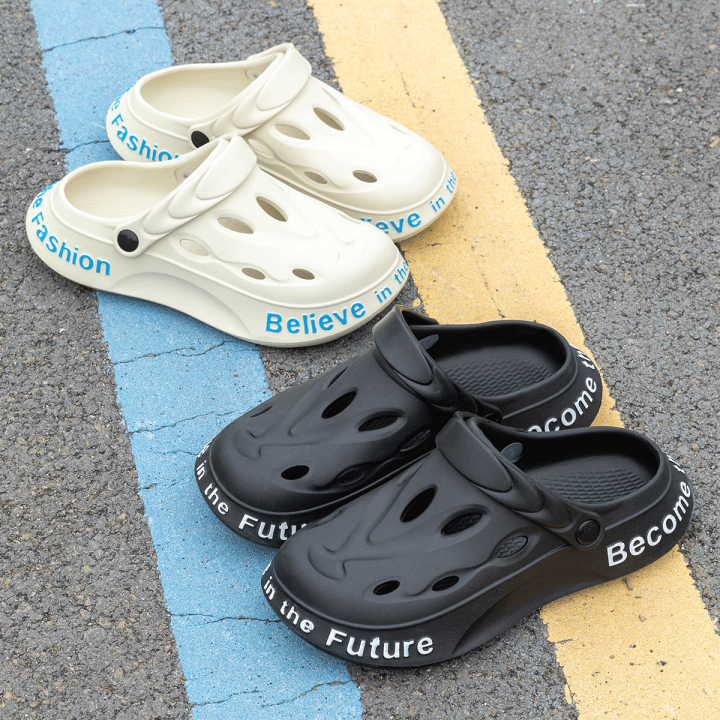 new-style-รองเท้ามีรูสำหรับผู้ชายใส่ข้างนอกหน้าร้อน-2023-รองเท้าแตะชายหาดแบบใหม่ที่นิยมในโลกออนไลน์