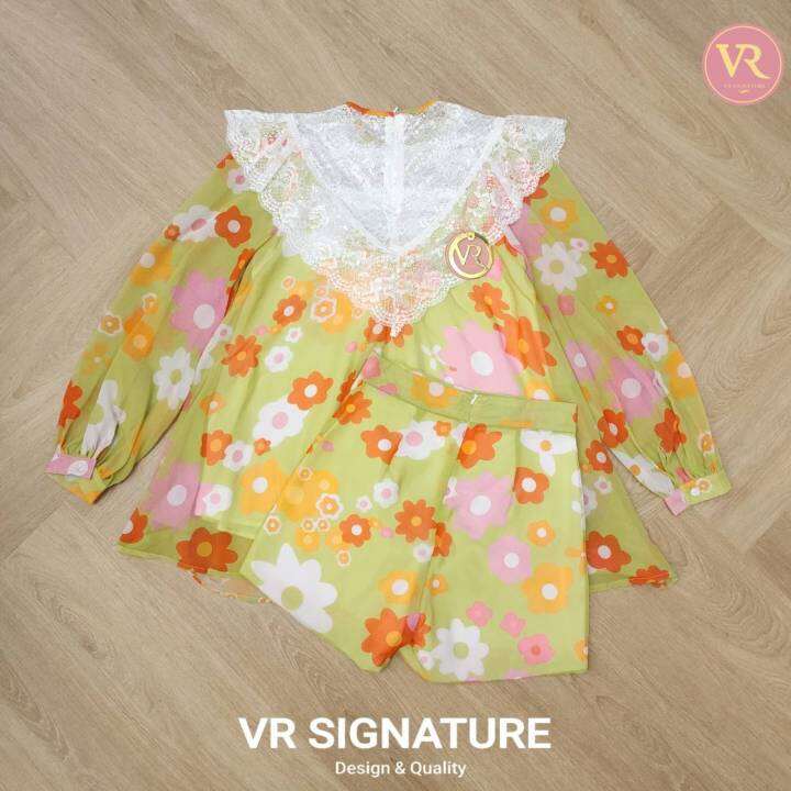 vr-dress-สั้น-แขนยาว-ช่วงบนแต่งผ้าลูกไม้-แต่งดอกไม้ช่วงอก-ทรง-oversize-พิมพ์ลวดน่ารัก-เนื้อผ้าชีฟองเนื้อดีใส่สบายสุดๆ