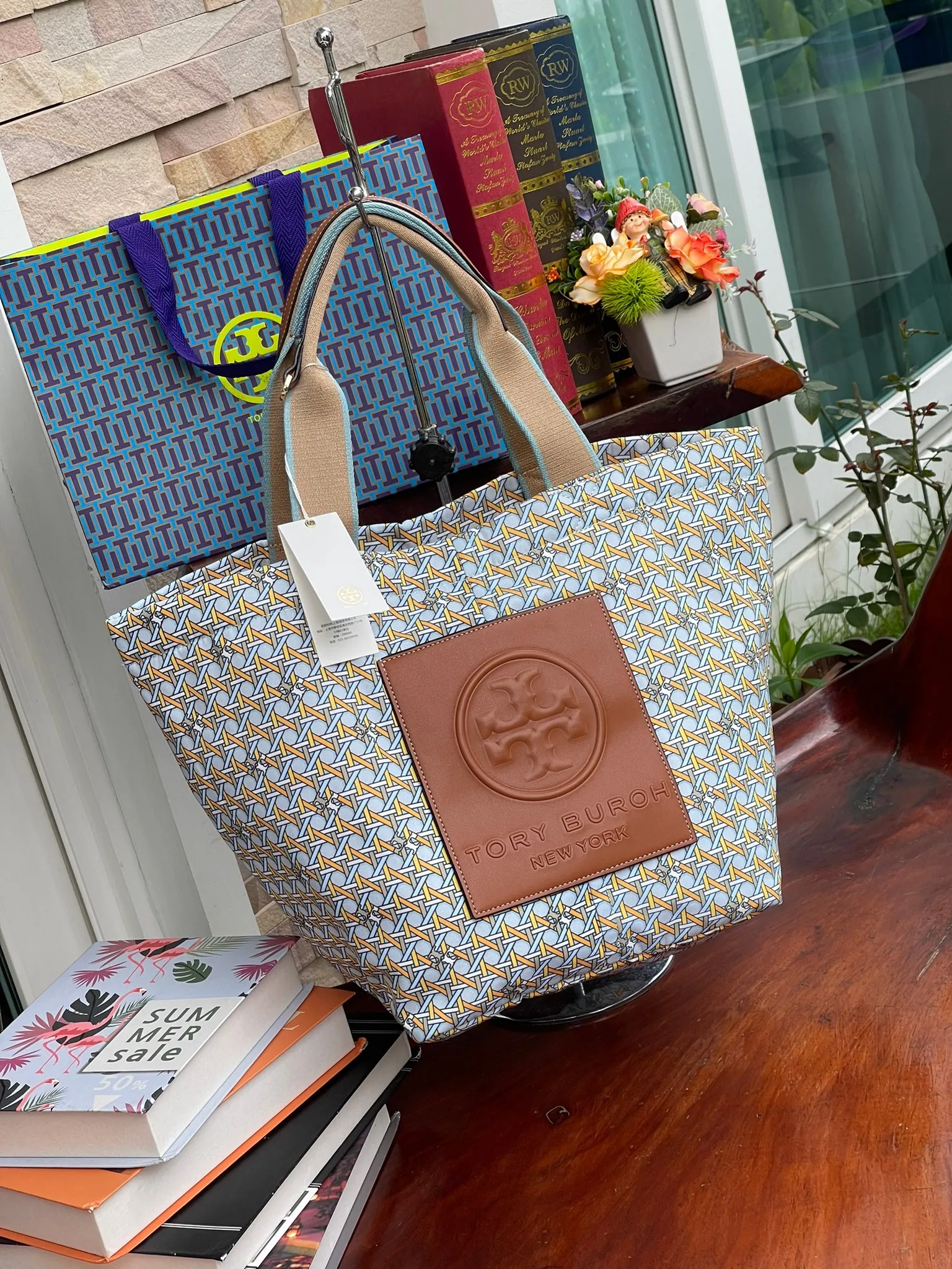 กระเป๋าถือ Tory Burch Printed Small Tote Bag 