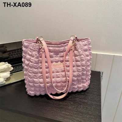 ¤✚♣ Han edition fashion female bag spring 2023 new large capacity bubble fold tote lady one shoulder and package