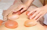 HCMđá muối himalya dạng viên loại dùng để massage body có bán lẻ 1 viên.