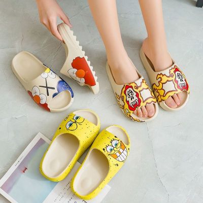 【Hot Sale】 Slippers female summer graffiti creative coconut heightening sandals and slippers 2020 new Korean version couples indoor outdoor wearing