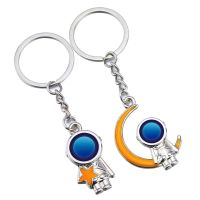 New Fashion Couple Astronaut Keychain Classic Wild Necklace Student Bag Pendant Astronaut Car Key Ring K5125