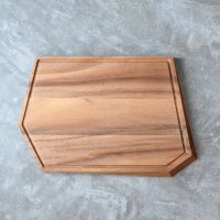 EDGE CUTTING BOARD L WITH GROOVE (ACACIA)