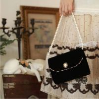 Hot selling bag female Kong style new 2022 pearl velvet forest dinner messenger wine red chain square