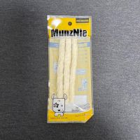 MUNZNIE ขนมขบเคี้ยวสำหรับสุนัข ครันชี่นิ่ม รสนม บรรจุ 3 ชิ้น (1ซอง)