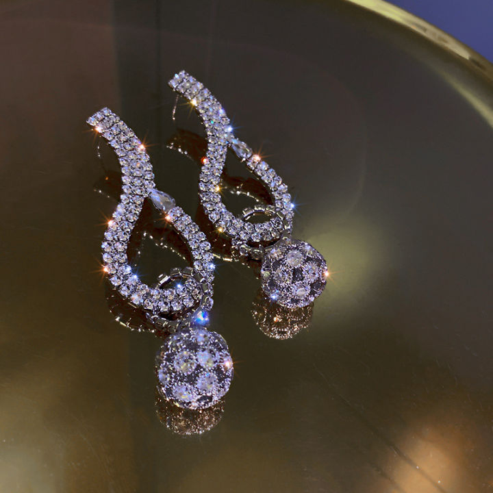 s925-เงินเข็มเต็มเพชรต่างหูโอ้อวดแฟชั่นสไตล์ยุโรปและอเมริกาออกแบบบุคลิกภาพต่างหูบอลs925-silver-needle-full-diamond-exaggerated-earrings-european-and-american-style-fashion-personality-design-ball-earr