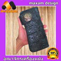 You Link  Genuine Crocodile Cluth Wallet ( The Skin Neck Crocodile ฺBlack) กระเป๋าทรงยาว หนังจระเข้เเท้ๆ สวยงามมาก  งานตัดเย็บสวยงามทั้งข้างนอกและภายใน เป็นส่วนคอด้านบนของหนังจระเข้ ลักษณะเป็นปุ่มๆ maxam design