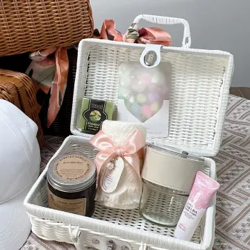 Send Beauty for Couple Gift Baskets to India | HampersFactory.com-hangkhonggiare.com.vn