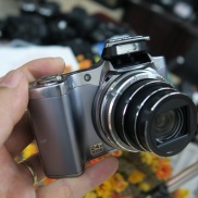 Máy ảnh OLympus SZ-14 cảm biến 14Mpx quay chụp tốt