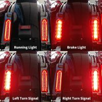 รถจักรยานยนต์ LED สีแดงด้านหลัง Fender Saddlebag ด้านข้าง Filler Light เบรคไฟเลี้ยวสำหรับ Harley Touring Electra Glide FLHR 2014-23