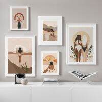 บทคัดย่อ Beach สาวว่ายน้ำ Nordic โปสเตอร์ Modern Wall Art พิมพ์ภาพวาดผ้าใบตกแต่งรูปภาพสำหรับห้องนั่งเล่นสไตล์โบฮีเมียน