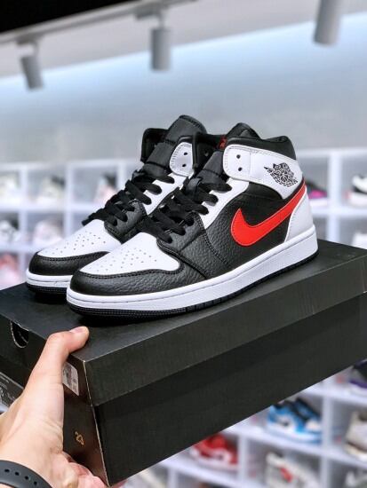 Year end sale -- nike air jordan 1 mid 554724 075 - ảnh sản phẩm 1