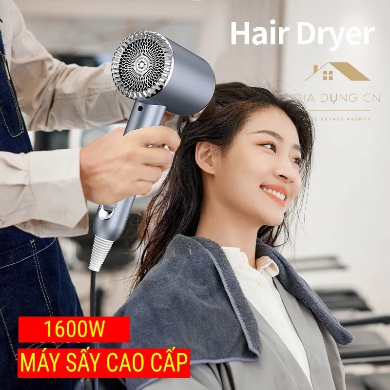 Máy sấy tóc - Tóc của bạn đã được gội sạch và thơm tho, giờ đây hãy để máy sấy tóc giúp bạn tạo nên kiểu tóc đẹp nhất! Bức ảnh liên quan sẽ cho bạn những gợi ý về cách sử dụng máy sấy tóc hiệu quả để tạo nên kiểu tóc tuyệt đẹp, xứng đáng để khoe với mọi người.