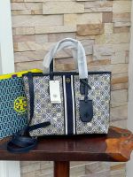 กระเป๋าถือ สะพายขนาดกลาง Tory Burch กระเป๋าช้อปปิ้งกระเป๋าผ้าใบขนาดเล็ก with long strap