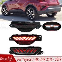 โคมไฟหยุดไฟตัดหมอกไฟเบรคด้านหลัง Bemper Belakang LED โคมไฟสะท้อนแสงสามแบบสำหรับ Toyota CHR C-HR 2016 2017 2018 2019