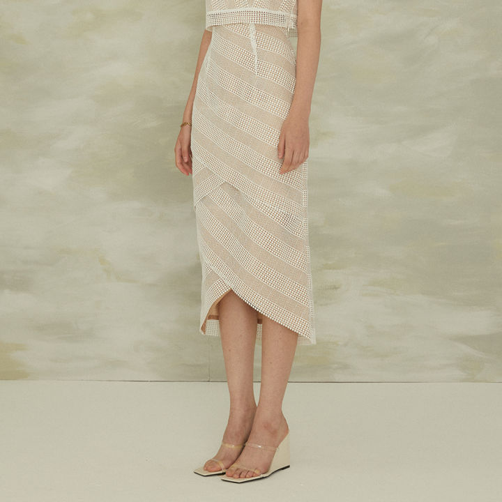 ลอตสุดท้าย-พร้อมส่ง-new-perana-กระโปรงลูกไม้-eva-skirt-สีขาว-off-white-ซับในสีเนื้อ