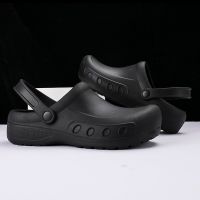 Men Kitchen Shoes EVA Injection Anti-Slip Outsole Comfortable Garden Clogs Waterproof Sandal Big Size 40-46 Men Chef Clogs Shoes