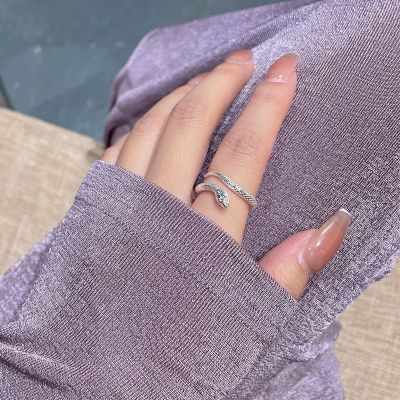 ใหม่แหวนเงิน S925รูปงูตัวเมียแหวนหางแหวนปรับรูเปิดได้ขนาดเล็กแหวนโจ๊กเกอร์สุดเท่แฟชั่นของขวัญตัวละคร