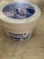 ครีมวิตามินอี สูตรเข้มข้น ×10 ,VITAMIN E COLLAGEN CREAM 500 กรัม ( 1 กระปุก)