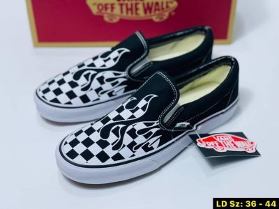 ใหม่ล่าสุด!! รองเท้าผ้าใบ Vans รองเท้าลำลองเหมาะกับทุกโอกาส ถ่ายจากสินค้าจริง รับประกันตรงปก100% กล่องและอุปกรณ์ครบ แถมฟรีดันทรง