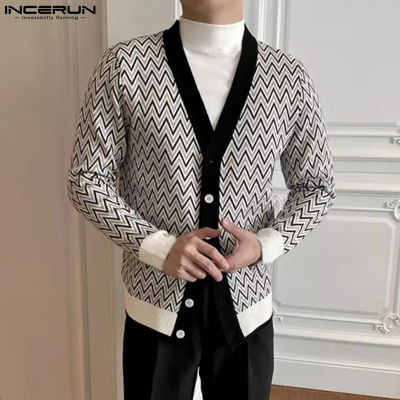 INCERUN เสื้อโค้ทคาร์ดิแกนสำหรับผู้ชายพิมพ์ลายย้อนยุคเสื้อโค้ทเสื้อแจ็คเก็ตเบสบอลกระดุมเสื้อสเวตเตอร์ (สไตล์เกาหลี)