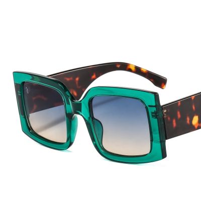 เฉดสีเขียวแว่นกันแดดแฟชั่นสำหรับผู้หญิง UV400ผู้ชายแว่นตากันแดดโอเวอร์ไซส์ใหม่ดีไซน์วินเทจ