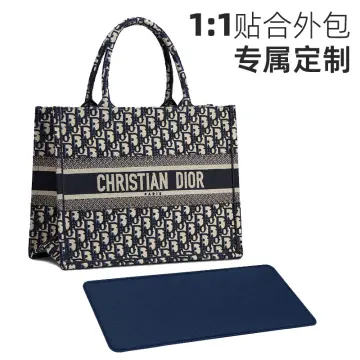 Christian dior discount book tote sizes