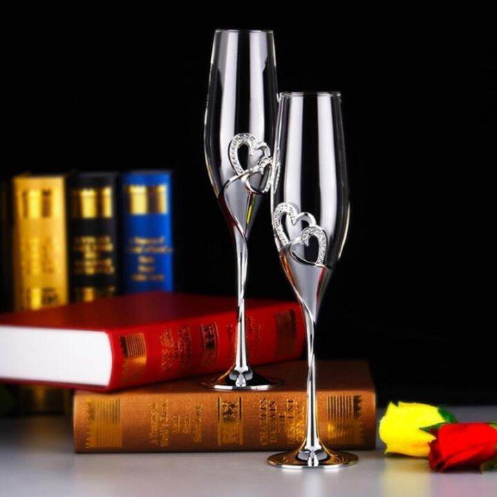 wedding-champagne-glass-set-with-rhinestone-rimmed-hearts-decoration-for-wedding-anniversary-and-special-occasionss