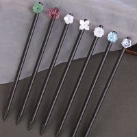 New Flower Hair Forks Chinese Traditional Hair Jewelry Women Handmade Wooden Small Flower Chopstick Hair Clip Bride Headwear