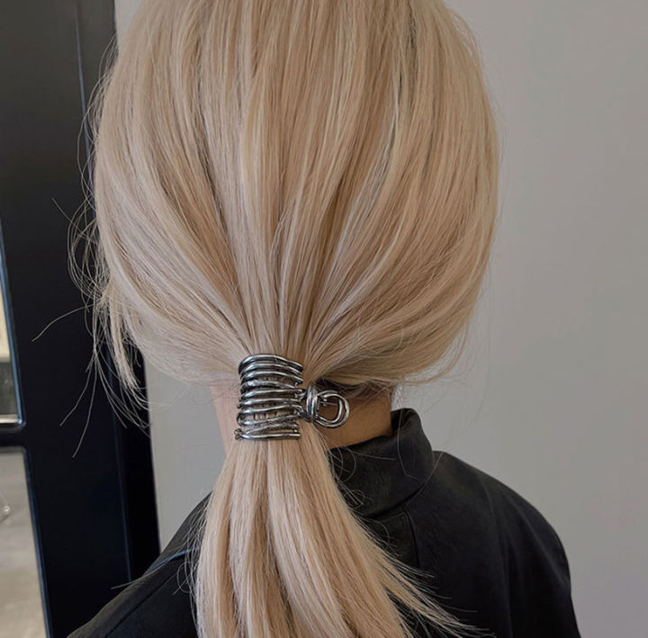 stylish-hair-clip-with-a-touch-of-elegance-classy-hair-jewelry-for-special-occasions-hair-adornment-with-exquisite-detailing-luxurious-ponytail-clip-for-ladies-elegant-hair-accessory-for-women