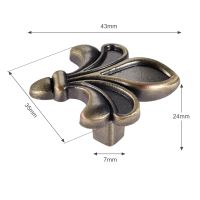 2Pcs Antique Bronze Knob Vintage Flower Handle Single Hole Pull with Screws Kitchen Cupboard Jewelry Box Furniture Decor Knobs