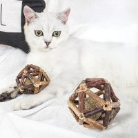 Wooden Cats Catnip Toys Natural Mint Ball Cat Snacks Cat Grass Exquisite Ball Play Hairball Clean Teeth Spit Hair Hairy Ball Pet Toys