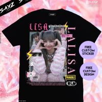 (เตรียมจัดส่ง) Kaos Lisa LALISA Custom Kaos Kpop โดย SayzStreetwear ผู้ชาย T เสื้อผู้หญิง