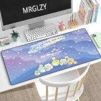 แผ่นรองเมาส์ Kawaii อะนิเมะ Comtuper DeskMat 400X900MM XXL แผ่นรองเมาส์ขนาดควีนไซส์อุปกรณ์เสริมสำหรับเล่นเกมแล็ปท็อปคีย์บอร์ดแผ่นรองเมาส์กันน้ำ