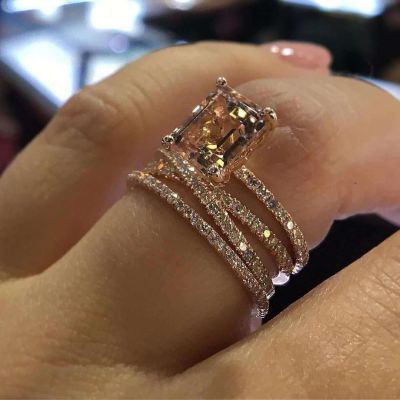 แหวนแหวนสี่เหลี่ยมผู้หญิงจากทองคำสีกุหลาบกุหลาบ ShanZuan Mei
