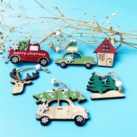 [Christmas Products] 3 Pcs /Set Merry Christmas Tree Decorations Wooden Hanging Pendant /Wooden Ornament Elk Car Xmas for Home Ornaments /Christmas Tree Decoration New Year Gift