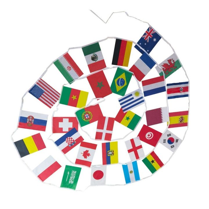 32 quốc gia (dây cờ world cup 2022): Với 32 quốc gia tham gia tranh tài tại World Cup 2022, bộ sưu tập cờ các đội tuyển được yêu thích hơn bao giờ hết. Bằng chất liệu chất lượng cao, tạo hình đơn giản nhưng ấn tượng, dây cờ sẽ mang lại không gian trang trọng và năng động cho ngôi nhà của bạn trong suốt thời gian diễn ra giải đấu hấp dẫn này.