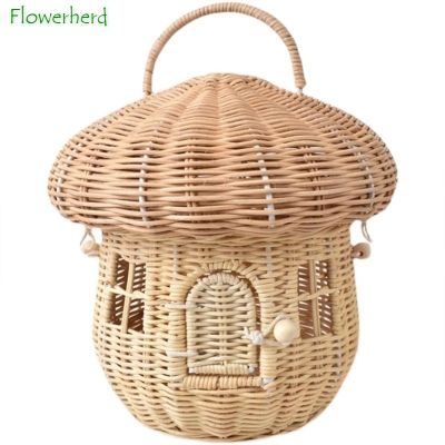 Mushroom Woven Rattan Basket Handmade Bag Designer Wicker Women Handbags Lovely Summer Beach Straw Bag Bali Holiday Box Purses