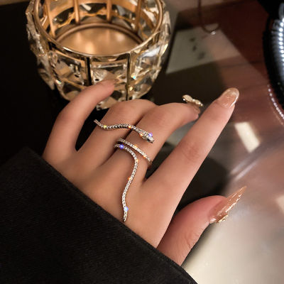 แหวนพลอยเทียมรูปงูแวววาวสำหรับผู้หญิง,แหวนเปิดโลหะสไตล์ฮิปฮอปพังก์แหวนนิ้วโป้งของขวัญเครื่องประดับสไตล์ Ins