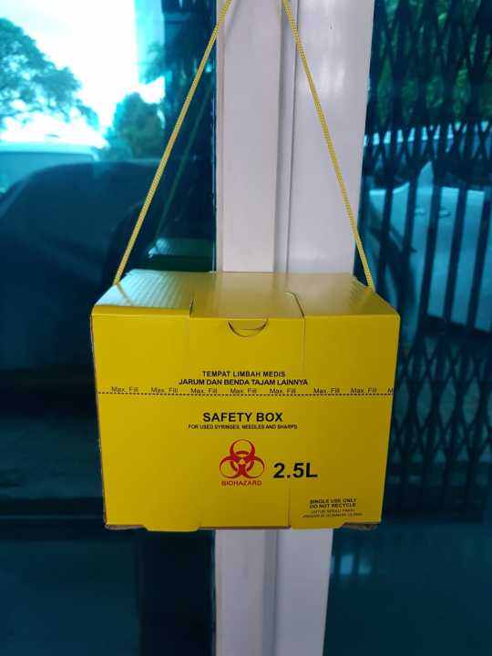 TEMPAT SAMPAH SAFETY BOX 2,5L BIOHAZARD CONTAINER 2.5 L LIMBAH MEDIS