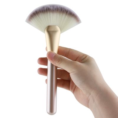 Professional Fan Shape Highlighter Blush Brush Face Foundation Concealer Make Up Brush Beauty Cosmetic Tools Dropshipping Makeup Brushes Sets