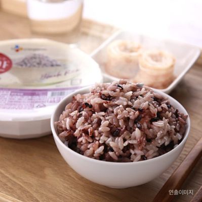 ข้าวไรซ์เบอร์รี่ ข้าวสำเร็จรูปพร้อมทาน ข้าวเกาหลี cj hatban black rice 210g 햇반 흑미밥