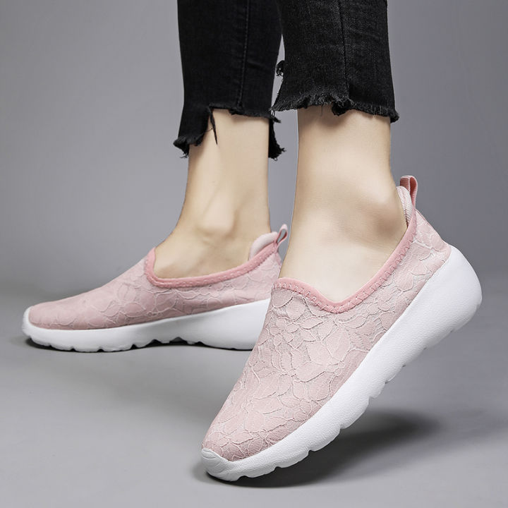 skechers-สเก็ตเชอร์-รองเท้าผู้หญิง-memory-foam-skechers-women-walking-shoes-gowalk-3-shoes-air-cooled-goga-mat-flex-sneakers-รองเท้าผ้าใบสตรีน้ำหนักเบาระบายอากาศได้สะดวกสบาย